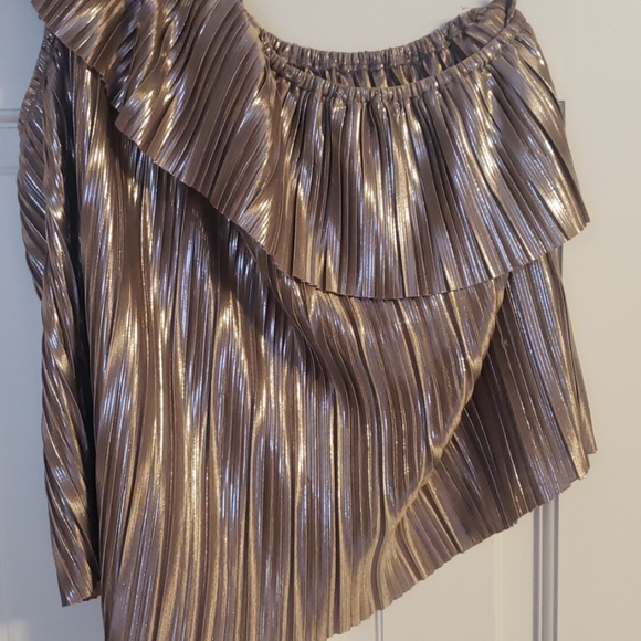 Perfect Holiday One Shoulder Top - Picture 3 of 3